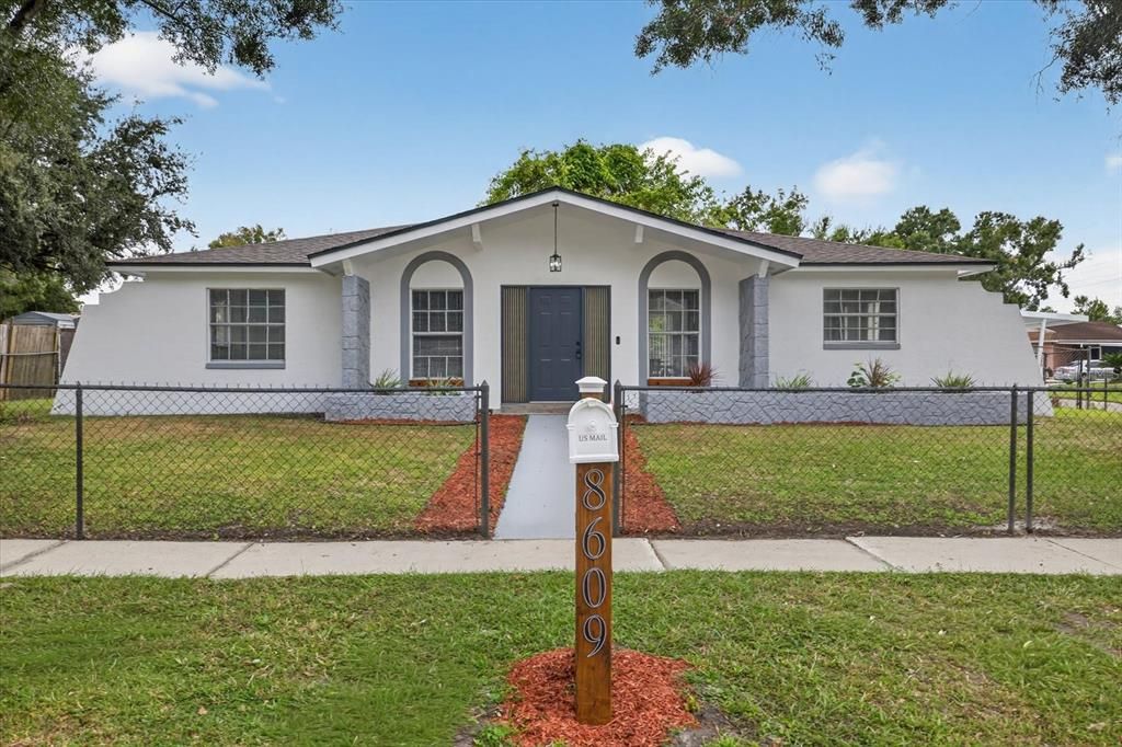 Activo con contrato: $397,900 (3 camas, 2 baños, 1242 Pies cuadrados)