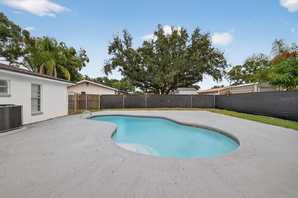 Activo con contrato: $397,900 (3 camas, 2 baños, 1242 Pies cuadrados)