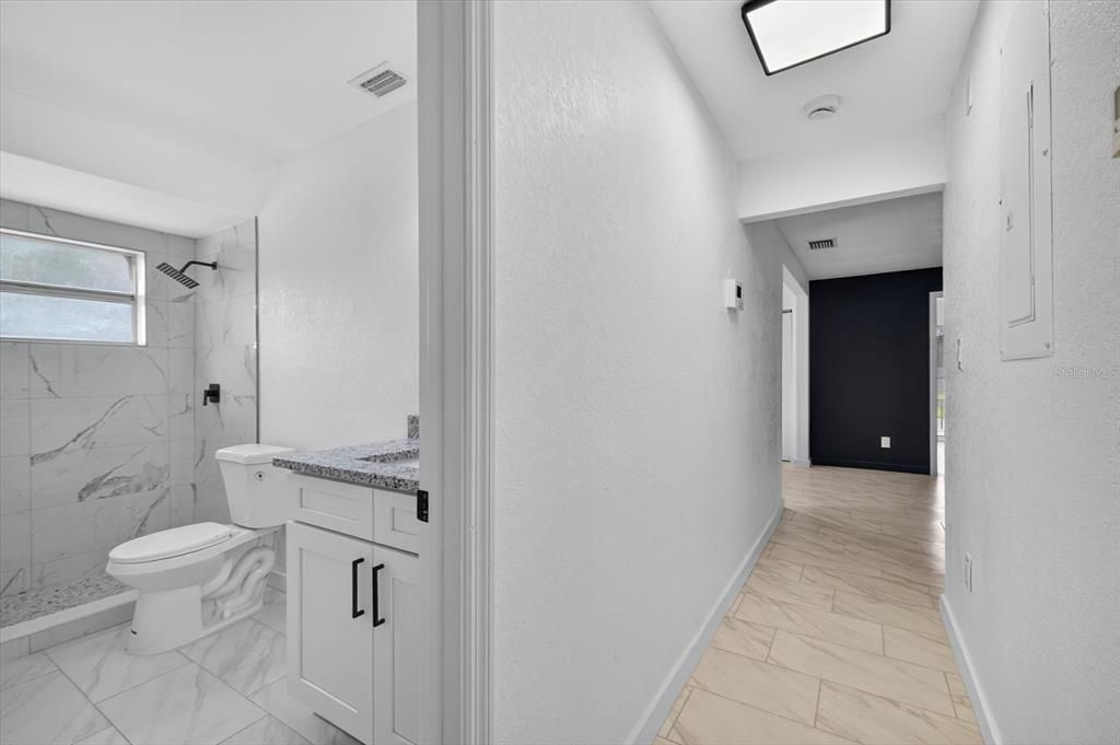 Activo con contrato: $397,900 (3 camas, 2 baños, 1242 Pies cuadrados)