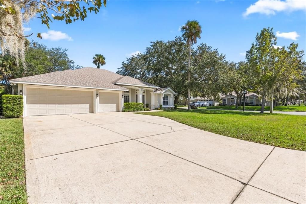 合同活跃: $439,900 (4 贝兹, 2 浴室, 2123 平方英尺)