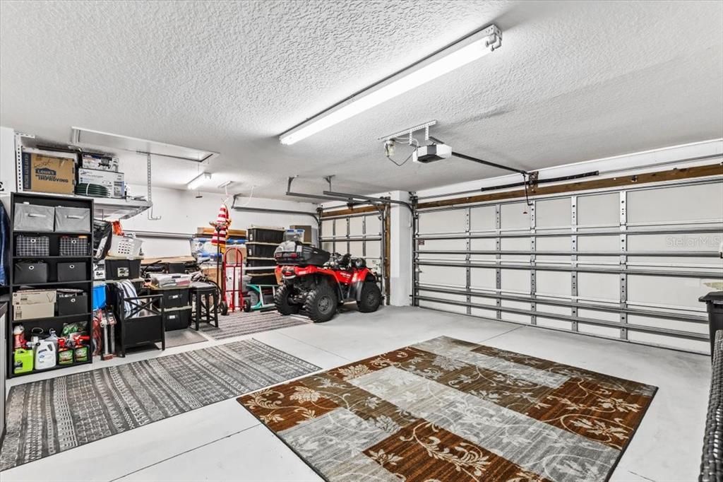 合同活跃: $439,900 (4 贝兹, 2 浴室, 2123 平方英尺)