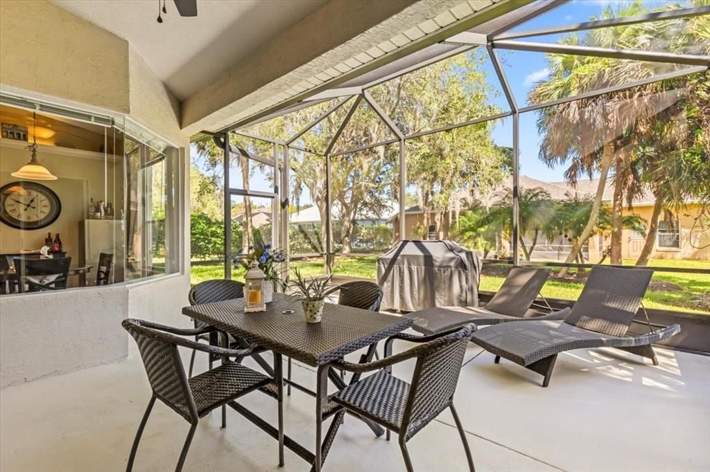 合同活跃: $439,900 (4 贝兹, 2 浴室, 2123 平方英尺)