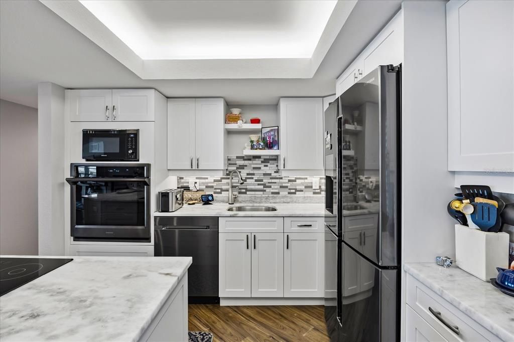 For Rent: $2,900 (2 beds, 2 baths, 1700 Square Feet)