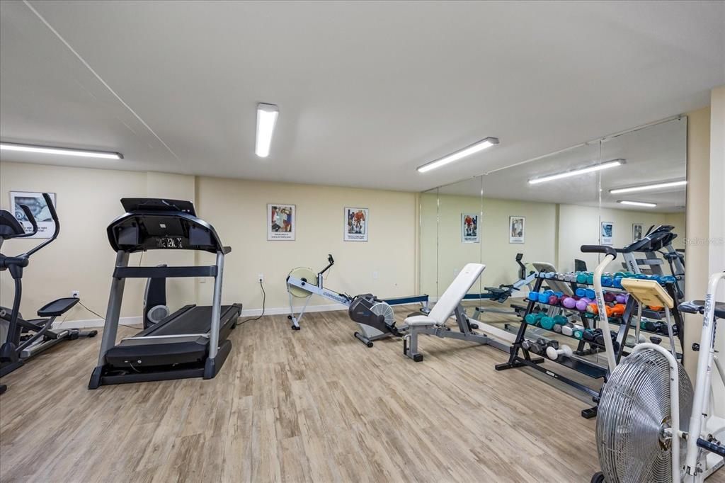 For Rent: $2,900 (2 beds, 2 baths, 1700 Square Feet)