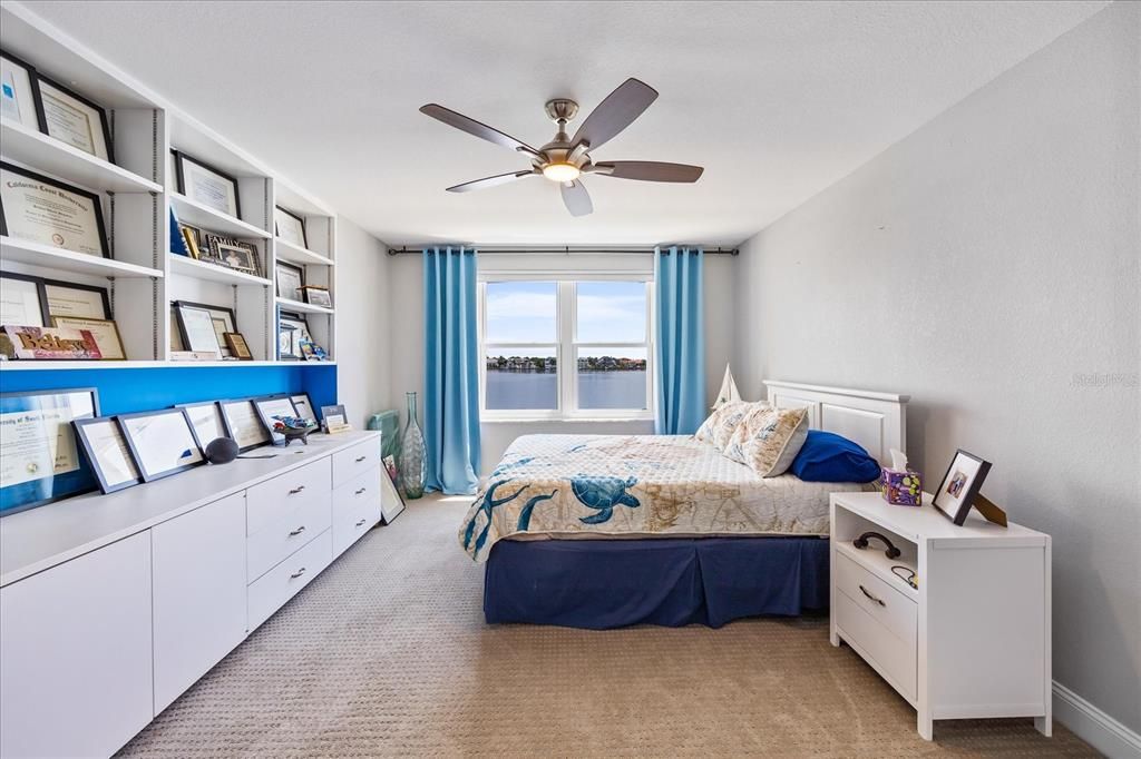 For Rent: $2,900 (2 beds, 2 baths, 1700 Square Feet)