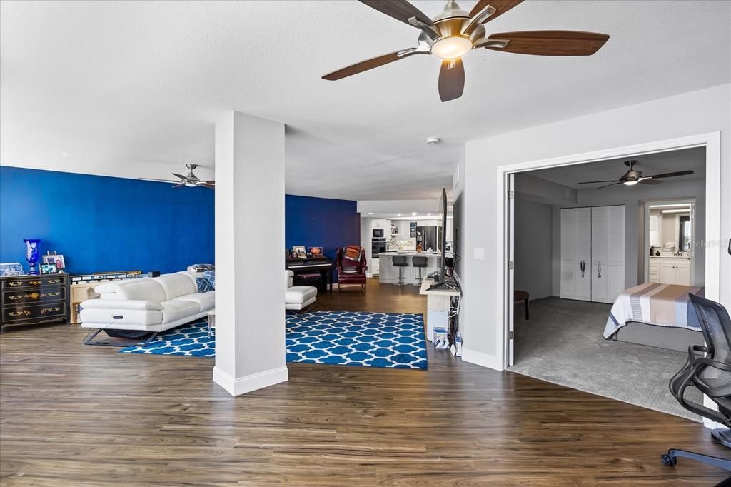 For Rent: $2,900 (2 beds, 2 baths, 1700 Square Feet)