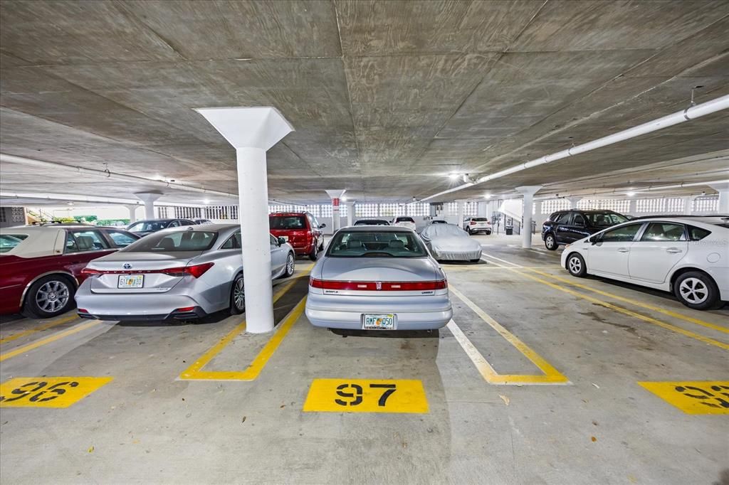 For Rent: $2,900 (2 beds, 2 baths, 1700 Square Feet)