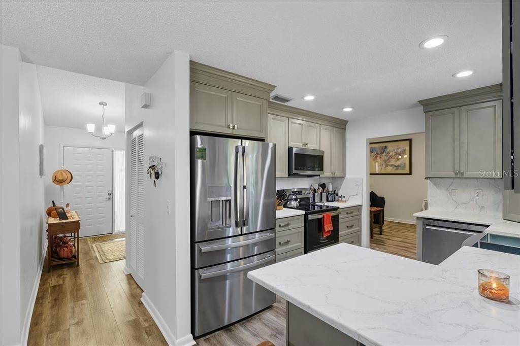 待售: $299,999 (2 贝兹, 2 浴室, 1625 平方英尺)