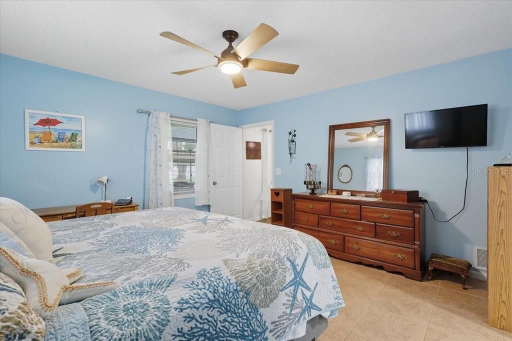 待售: $299,999 (2 贝兹, 2 浴室, 1625 平方英尺)