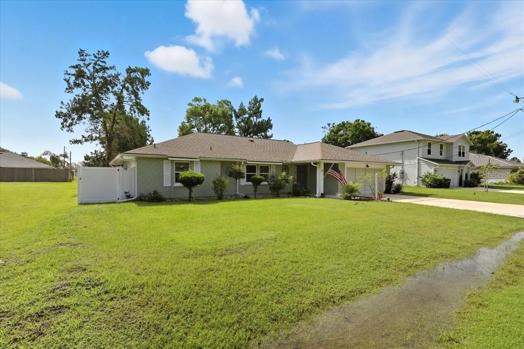 待售: $299,999 (2 贝兹, 2 浴室, 1625 平方英尺)