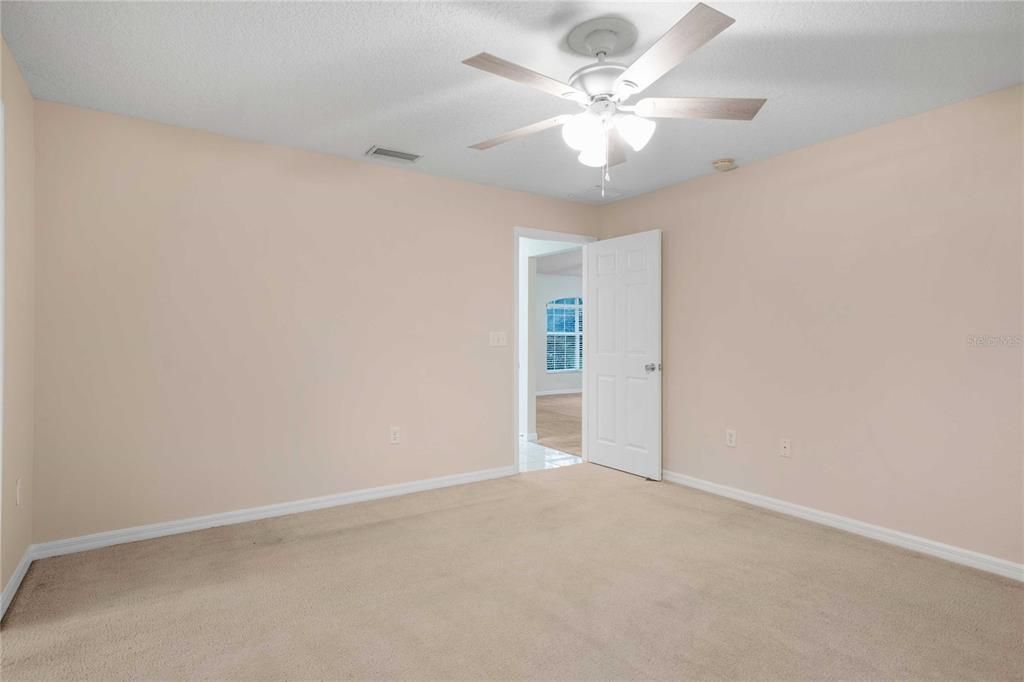 待售: $249,000 (3 贝兹, 2 浴室, 1451 平方英尺)