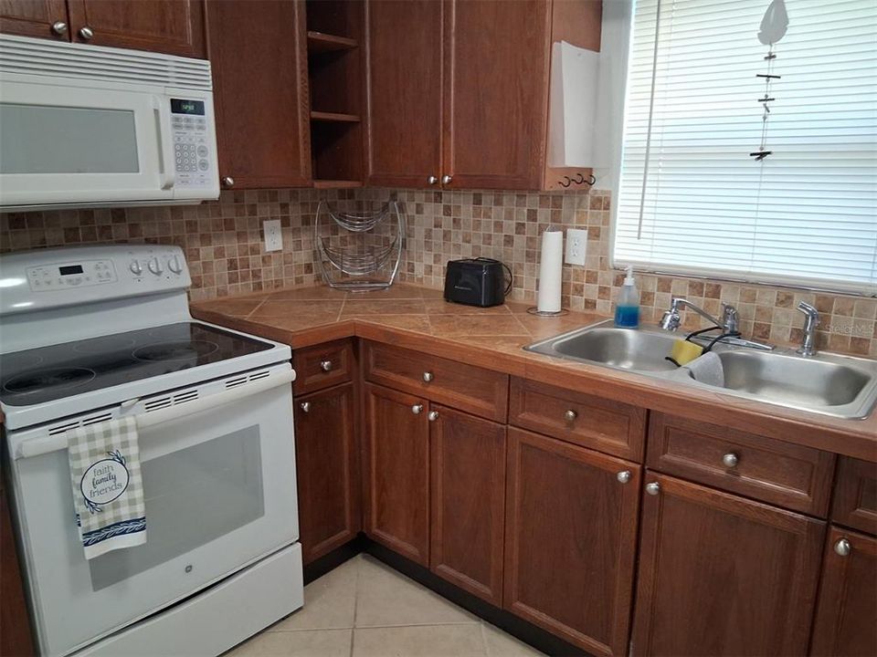 For Rent: $1,750 (2 beds, 1 baths, 600 Square Feet)
