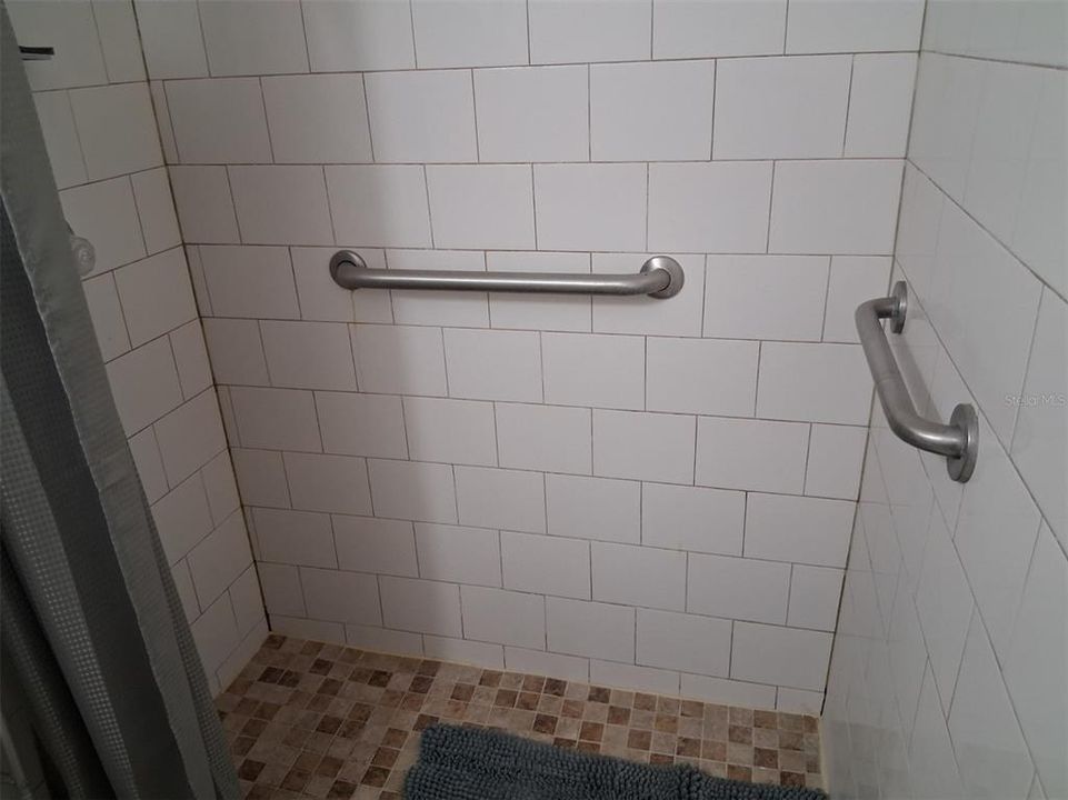 For Rent: $1,750 (2 beds, 1 baths, 600 Square Feet)