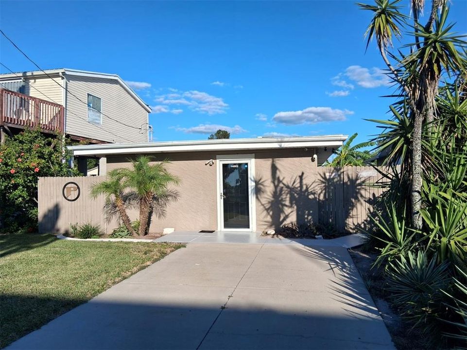 For Rent: $1,750 (2 beds, 1 baths, 600 Square Feet)