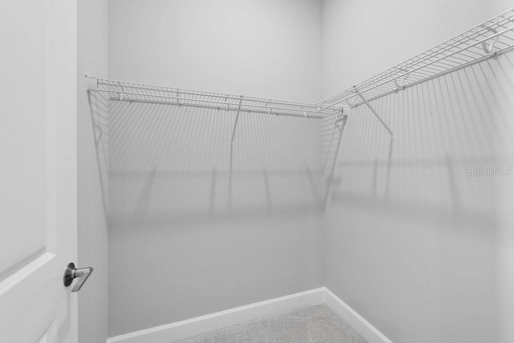 Activo con contrato: $773,644 (3 camas, 3 baños, 2275 Pies cuadrados)