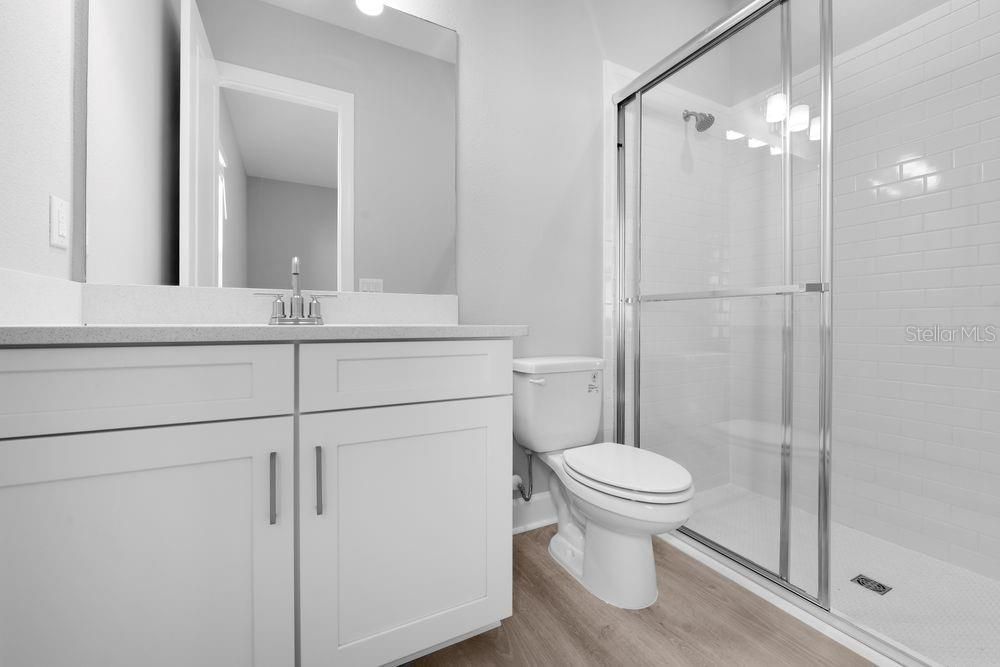 Activo con contrato: $773,644 (3 camas, 3 baños, 2275 Pies cuadrados)