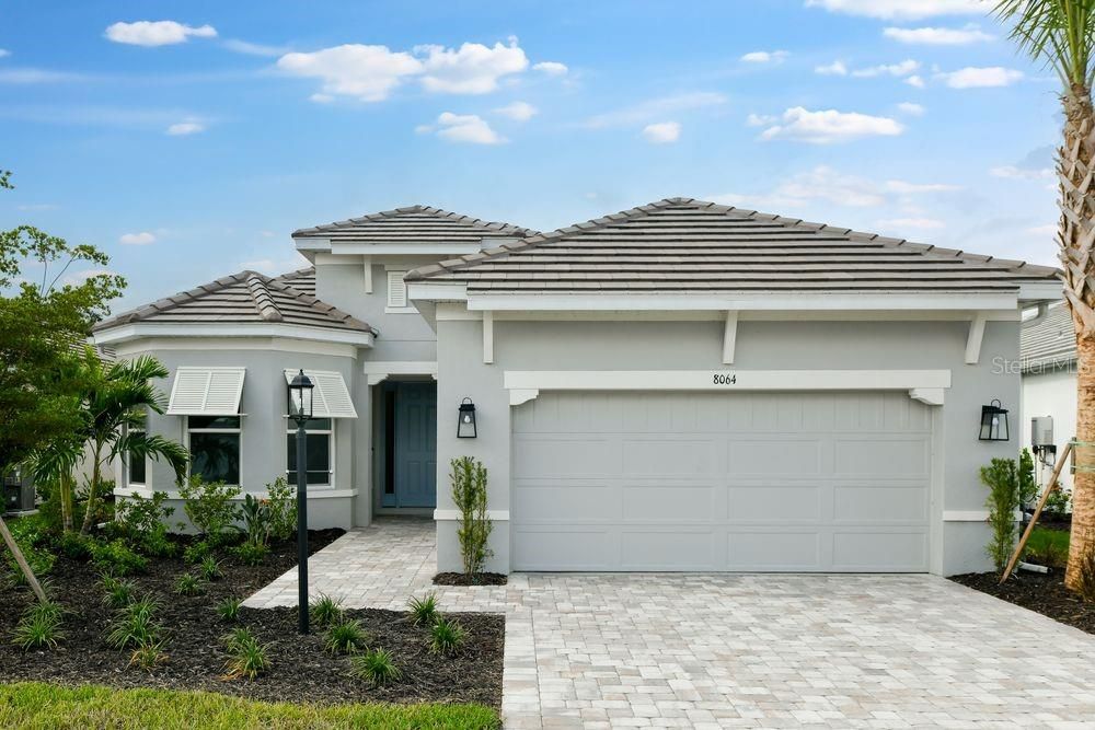 Activo con contrato: $773,644 (3 camas, 3 baños, 2275 Pies cuadrados)