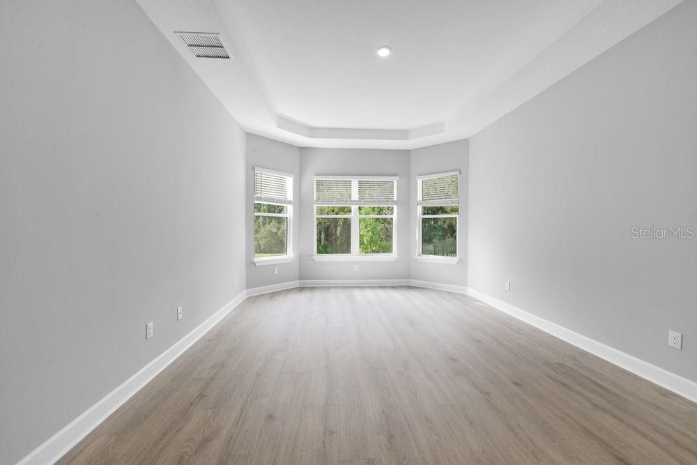 Activo con contrato: $773,644 (3 camas, 3 baños, 2275 Pies cuadrados)