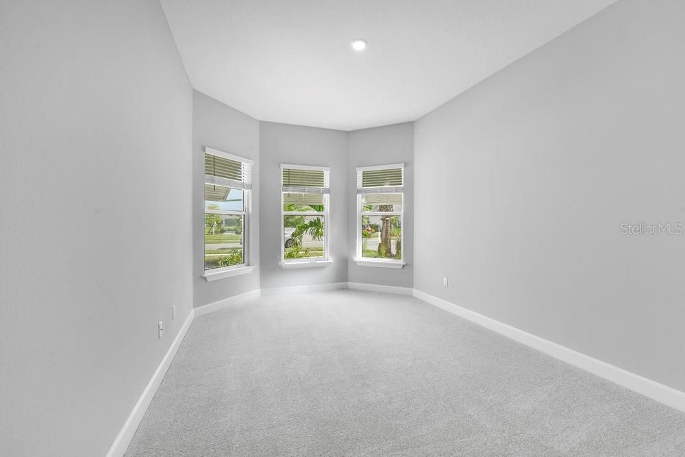 Activo con contrato: $773,644 (3 camas, 3 baños, 2275 Pies cuadrados)