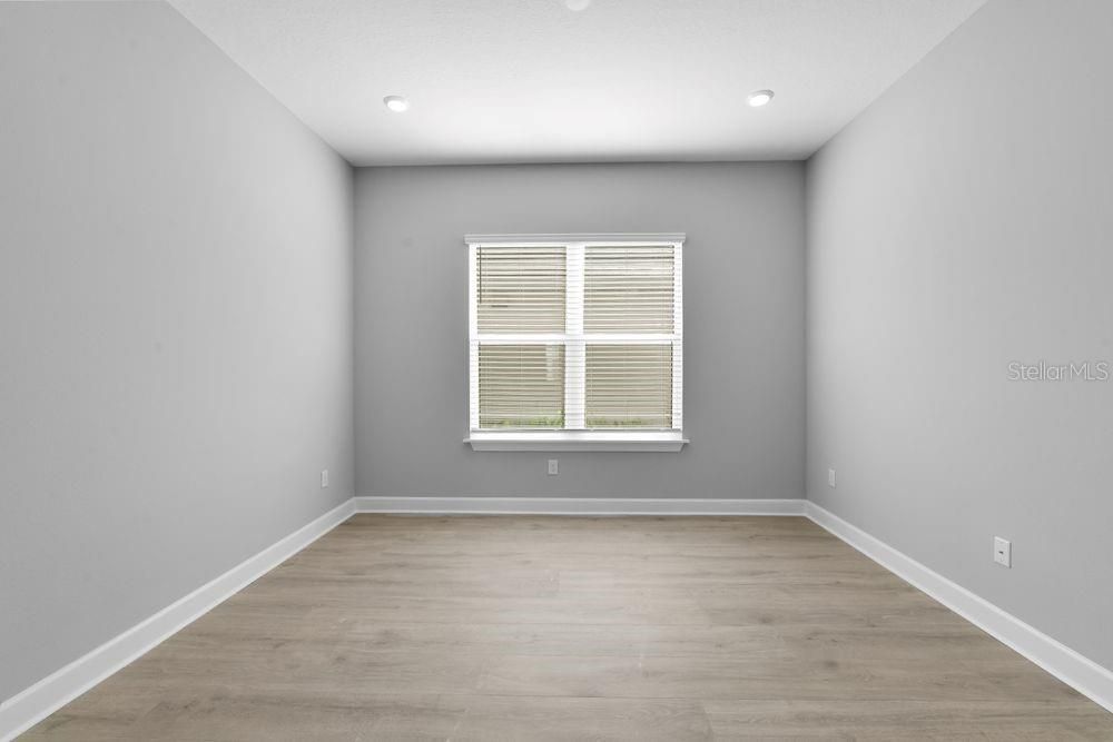 Activo con contrato: $773,644 (3 camas, 3 baños, 2275 Pies cuadrados)