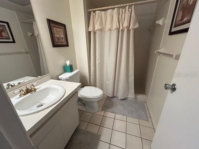 Activo con contrato: $1,450 (2 camas, 2 baños, 839 Pies cuadrados)