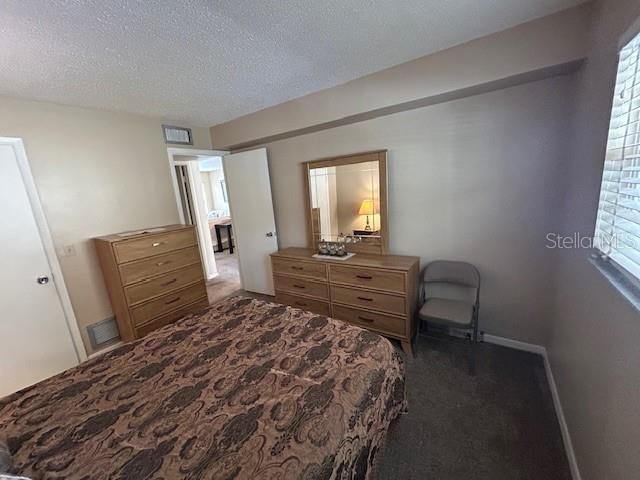 Activo con contrato: $1,450 (2 camas, 2 baños, 839 Pies cuadrados)