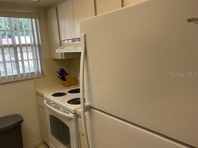 Activo con contrato: $1,450 (2 camas, 2 baños, 839 Pies cuadrados)