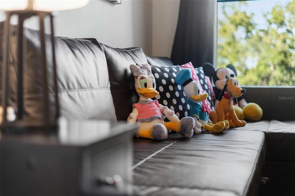 For Sale: $142,000 (1 beds, 1 baths, 547 Square Feet)