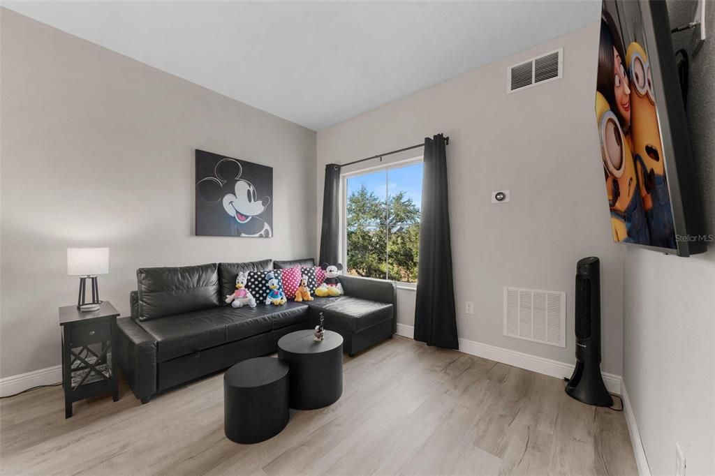 For Sale: $142,000 (1 beds, 1 baths, 547 Square Feet)