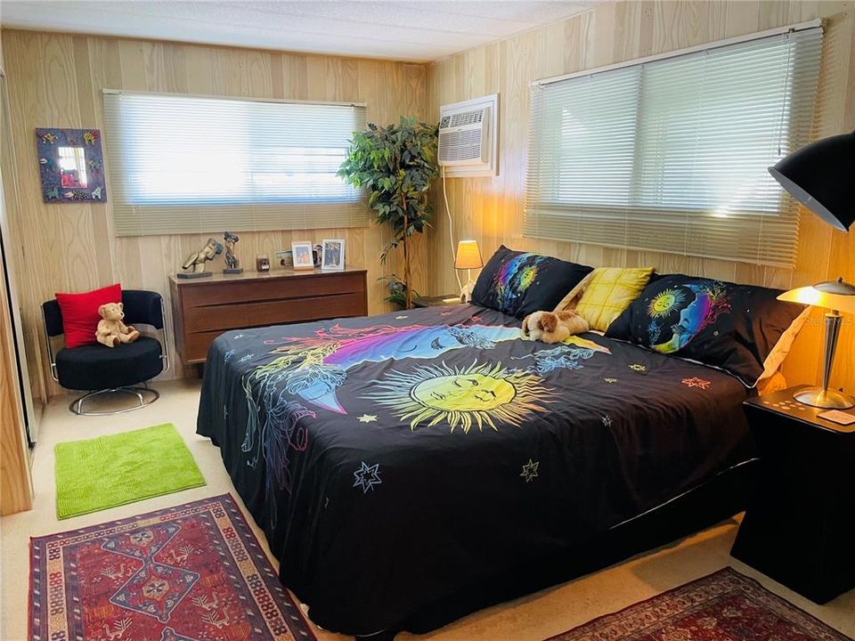 For Sale: $92,000 (1 beds, 1 baths, 552 Square Feet)