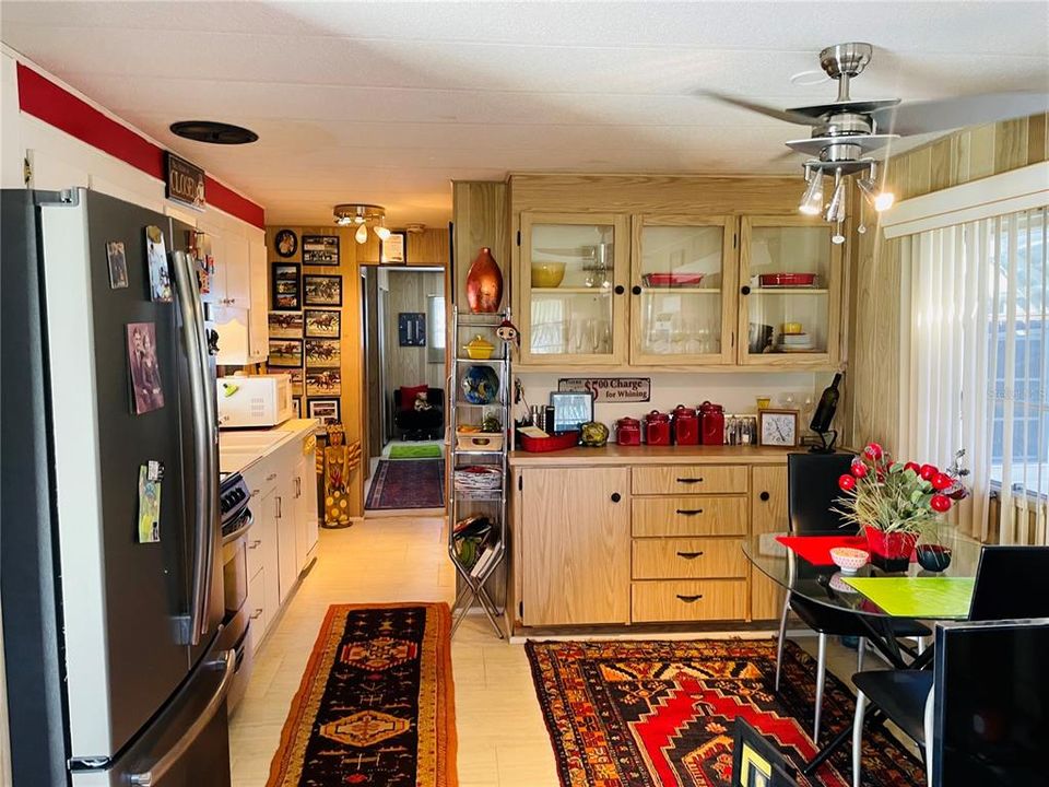 For Sale: $92,000 (1 beds, 1 baths, 552 Square Feet)