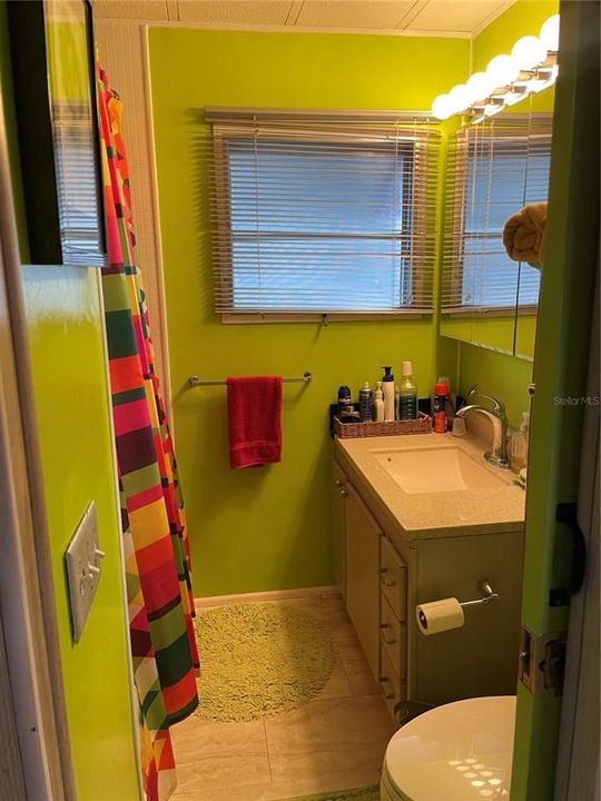 For Sale: $92,000 (1 beds, 1 baths, 552 Square Feet)