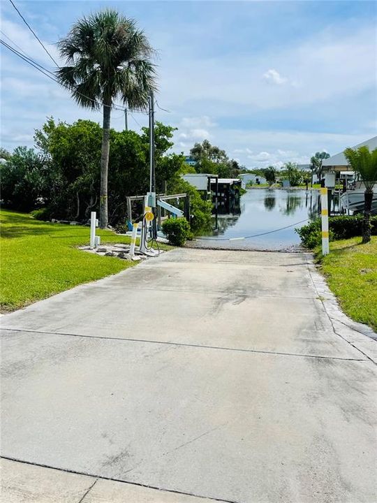 For Sale: $92,000 (1 beds, 1 baths, 552 Square Feet)