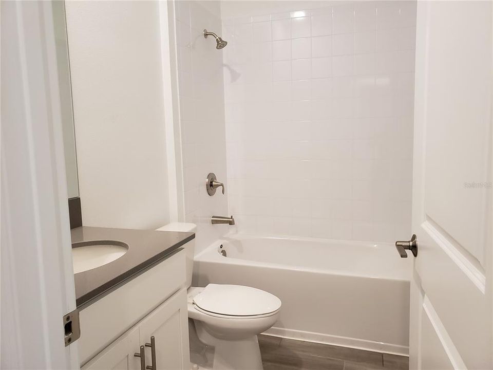 En Renta: $2,600 (4 camas, 3 baños, 2054 Pies cuadrados)