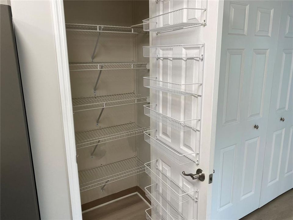 For Sale: $274,900 (3 beds, 2 baths, 1404 Square Feet)