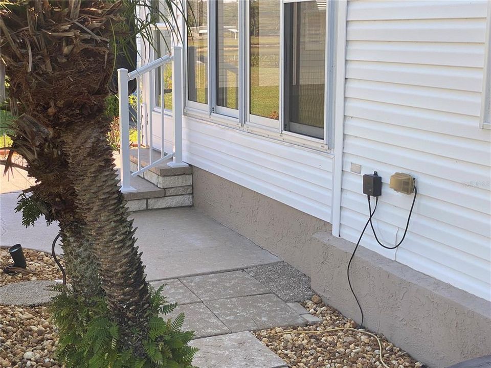 For Sale: $274,900 (3 beds, 2 baths, 1404 Square Feet)