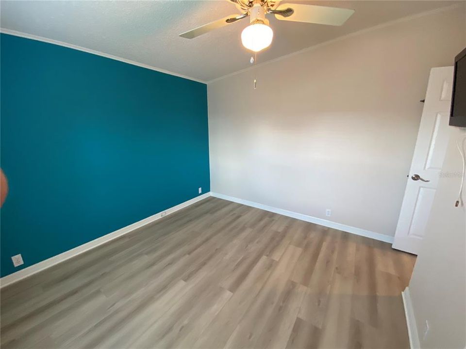 For Sale: $274,900 (3 beds, 2 baths, 1404 Square Feet)