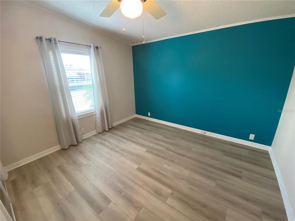 For Sale: $274,900 (3 beds, 2 baths, 1404 Square Feet)