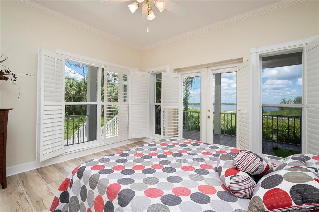 For Sale: $849,000 (4 beds, 2 baths, 3705 Square Feet)