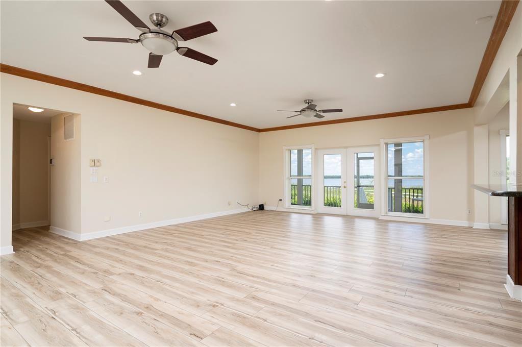 For Sale: $849,000 (4 beds, 2 baths, 3705 Square Feet)