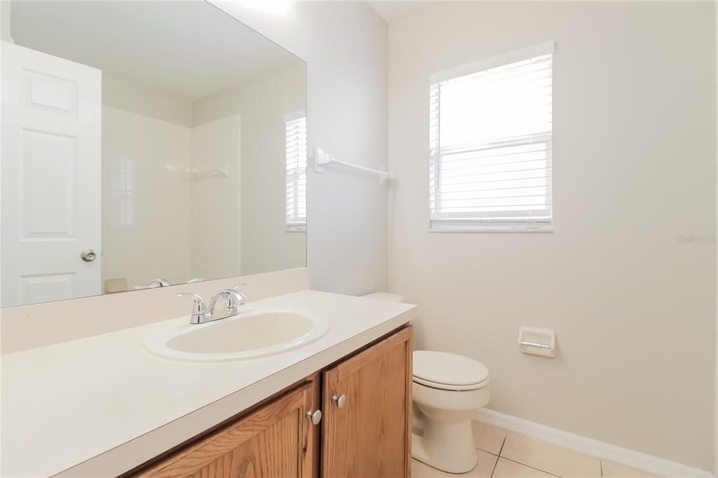 Под контрактом: $365,000 (4 спален, 3 ванн, 1622 Квадратных фут)