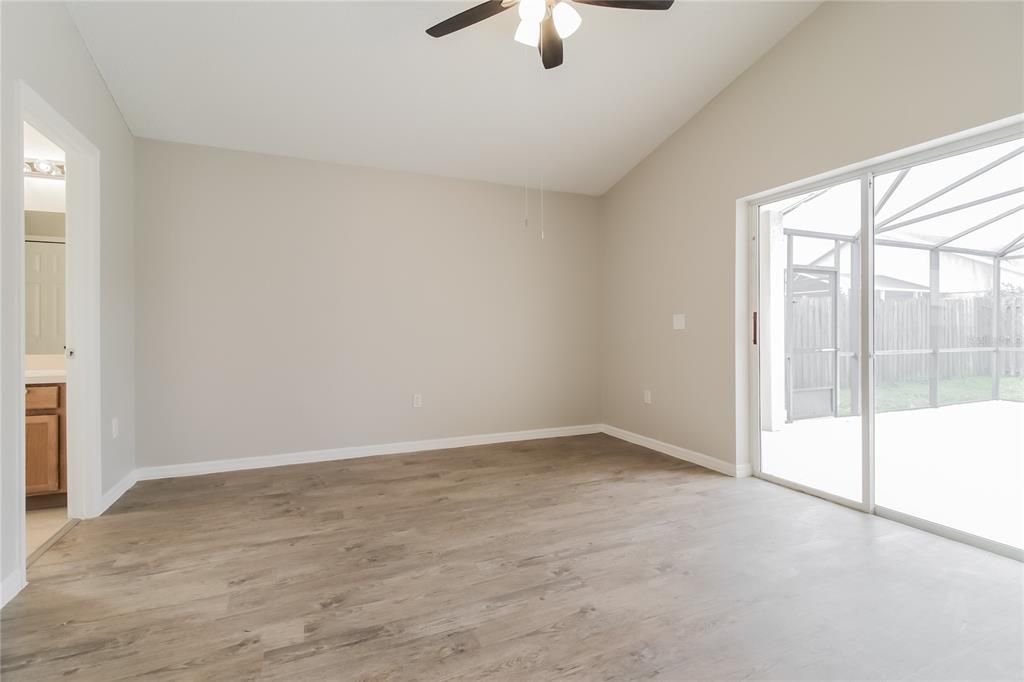 Под контрактом: $365,000 (4 спален, 3 ванн, 1622 Квадратных фут)