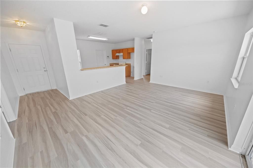 For Rent: $1,775 (3 beds, 2 baths, 1239 Square Feet)