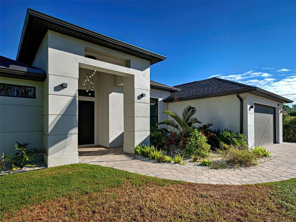 For Sale: $689,000 (3 beds, 2 baths, 2010 Square Feet)