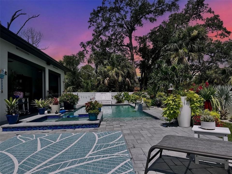 For Sale: $689,000 (3 beds, 2 baths, 2010 Square Feet)