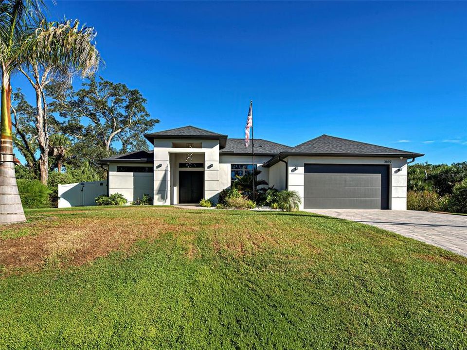 For Sale: $689,000 (3 beds, 2 baths, 2010 Square Feet)