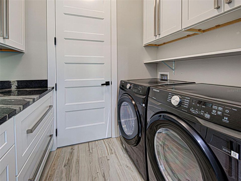 For Sale: $689,000 (3 beds, 2 baths, 2010 Square Feet)