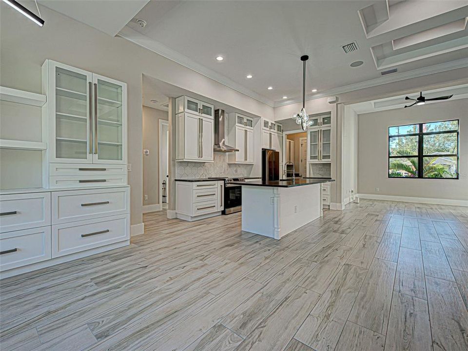 For Sale: $689,000 (3 beds, 2 baths, 2010 Square Feet)