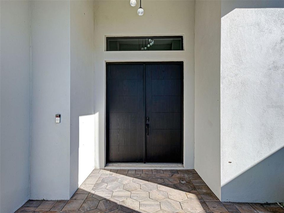 For Sale: $689,000 (3 beds, 2 baths, 2010 Square Feet)