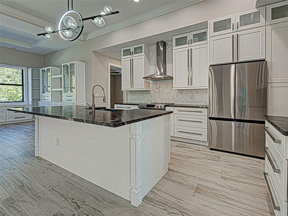 For Sale: $689,000 (3 beds, 2 baths, 2010 Square Feet)